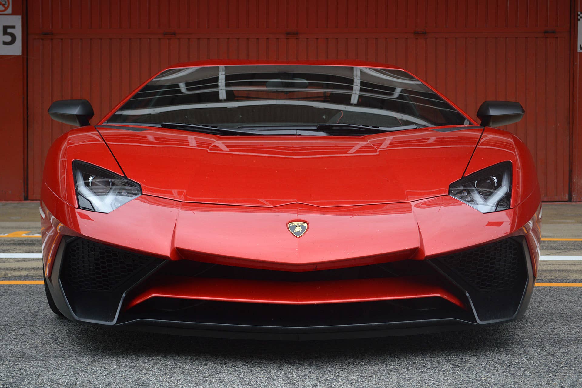 2016 Lamborghini Aventador LP 750-4 Superveloce front view