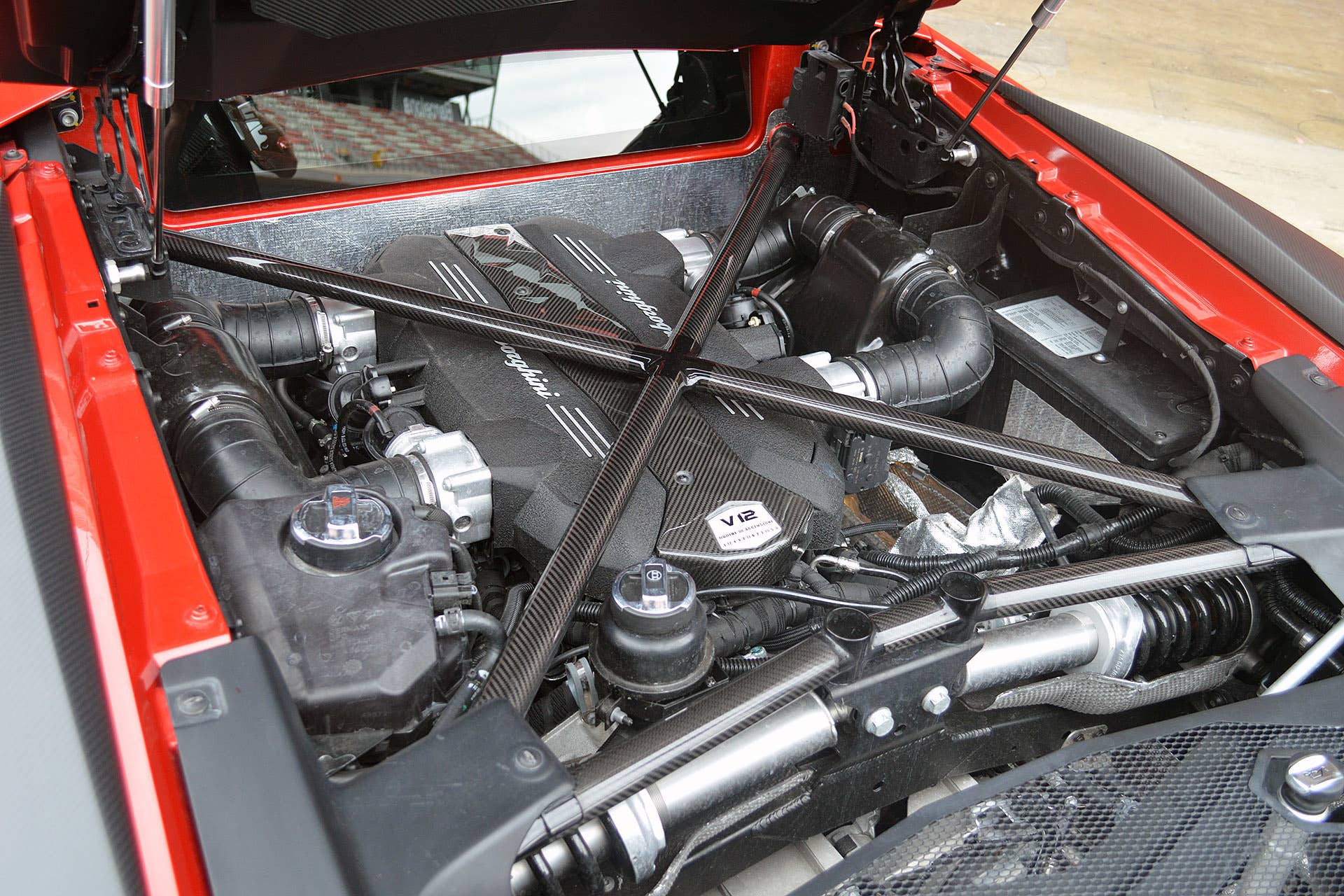 2016 Lamborghini Aventador LP 750-4 Superveloce engine