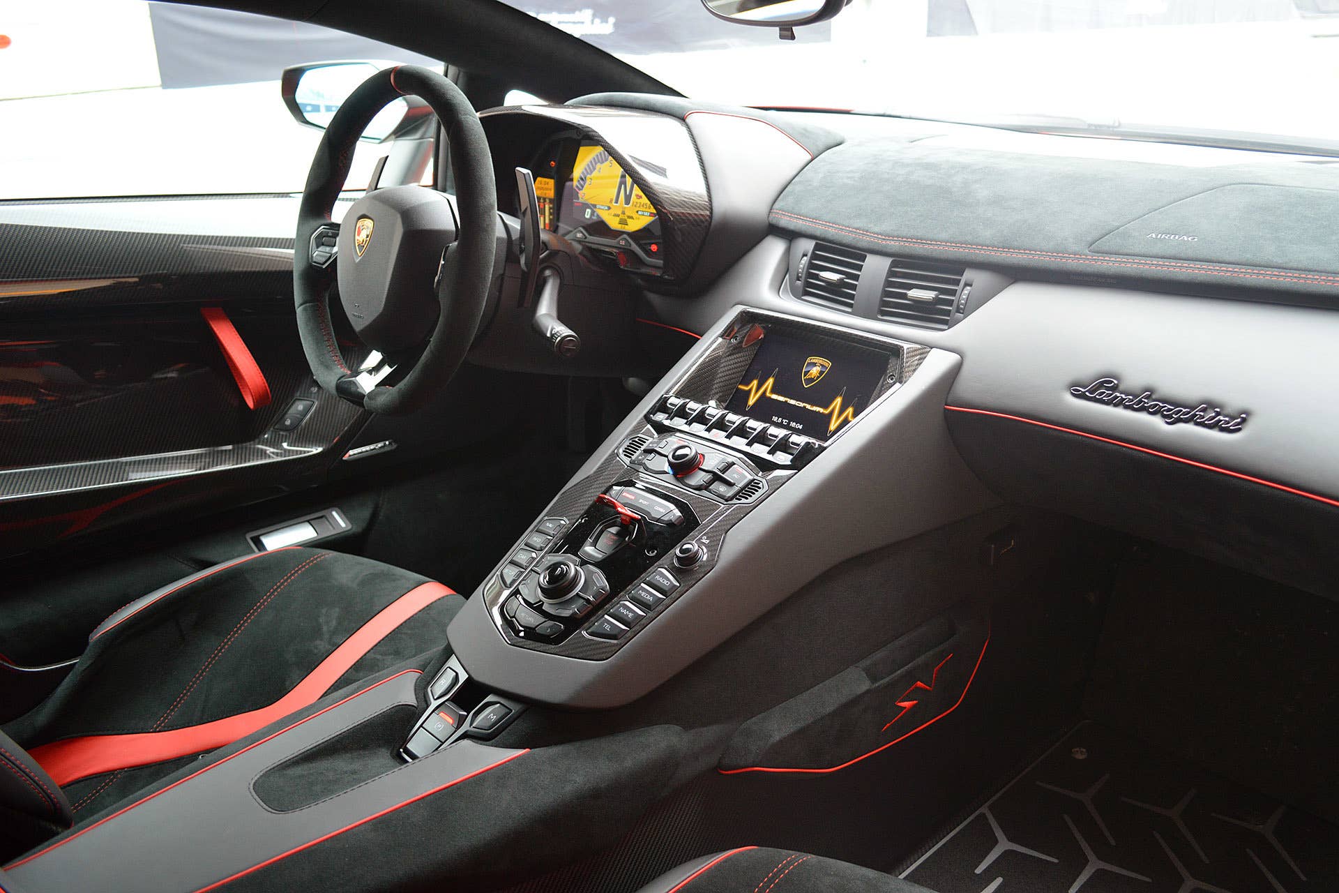 2016 Lamborghini Aventador LP 750-4 Superveloce interior