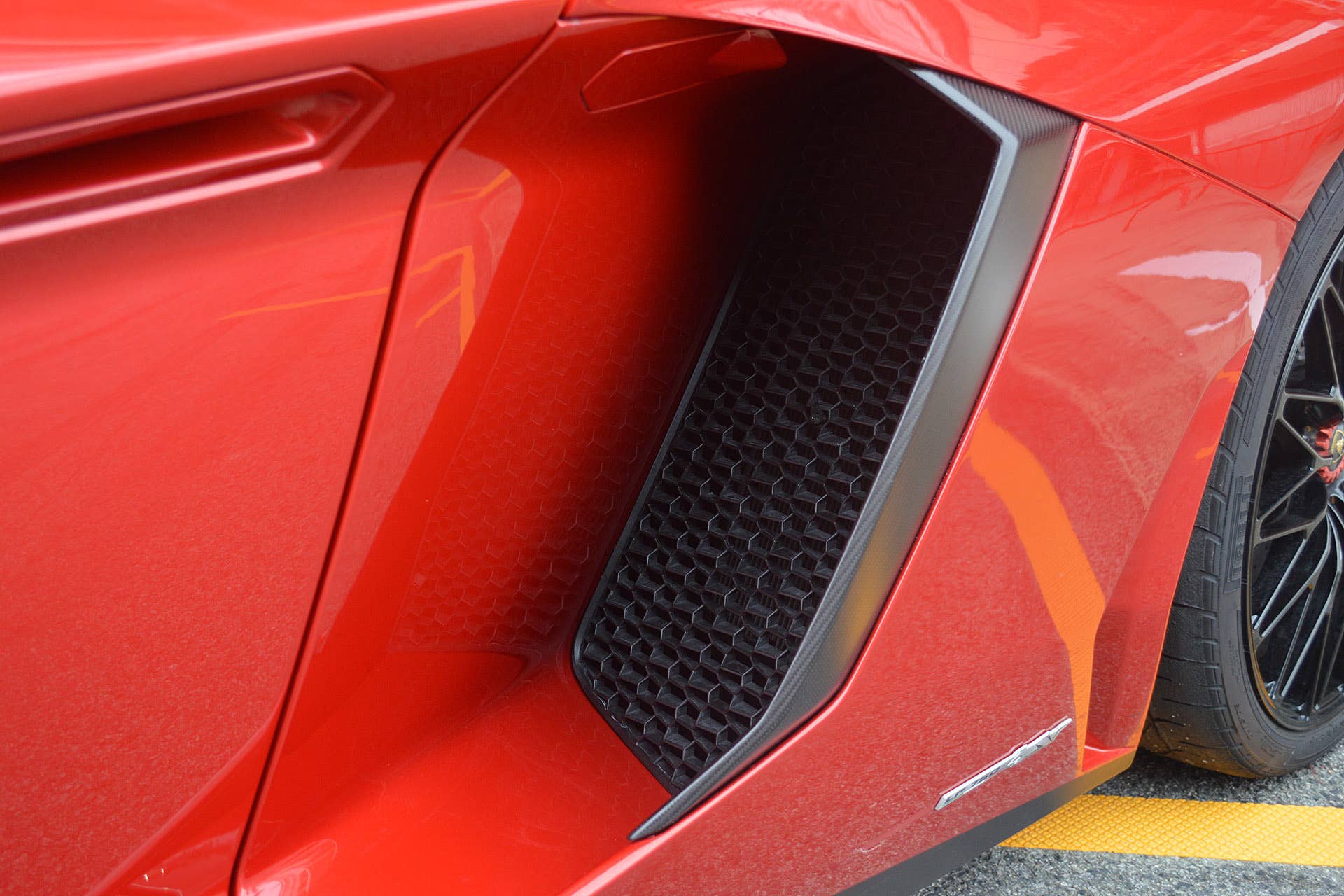 2016 Lamborghini Aventador LP 750-4 Superveloce side intake