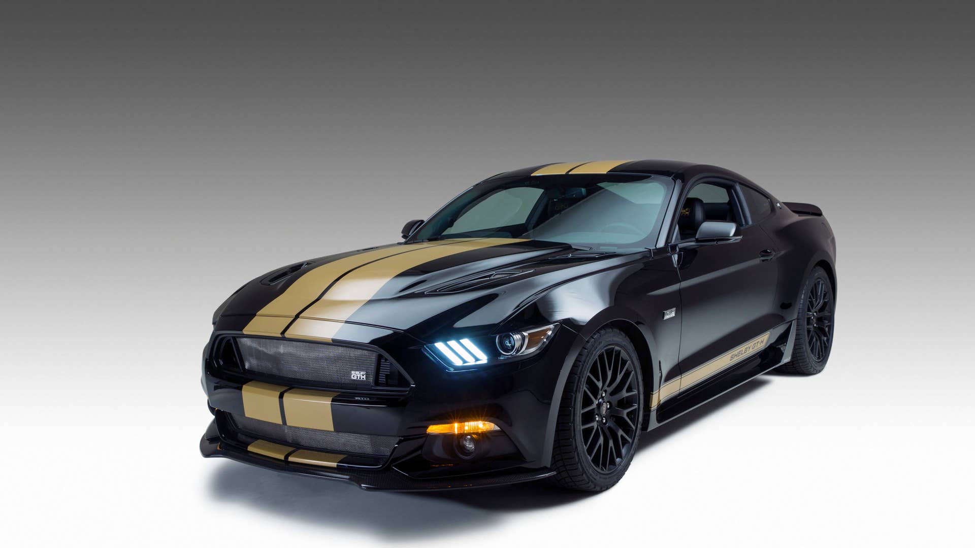 2016 ford shelby gt-h three quarters lights
