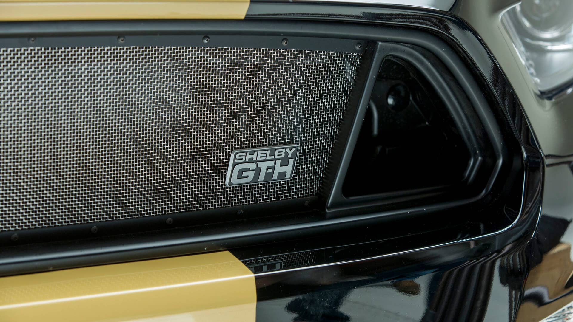 2016 ford shelby gt-h from emblem