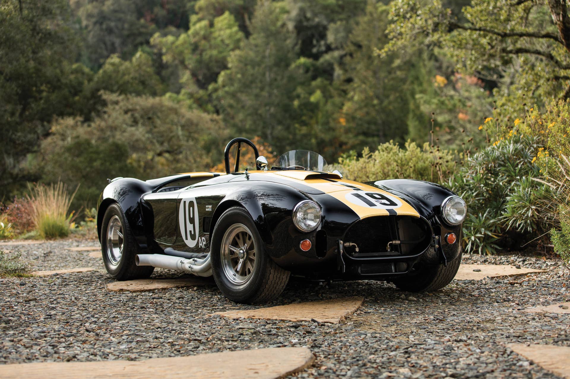 1965 Shelby 427 Competition Cobra front 3/4