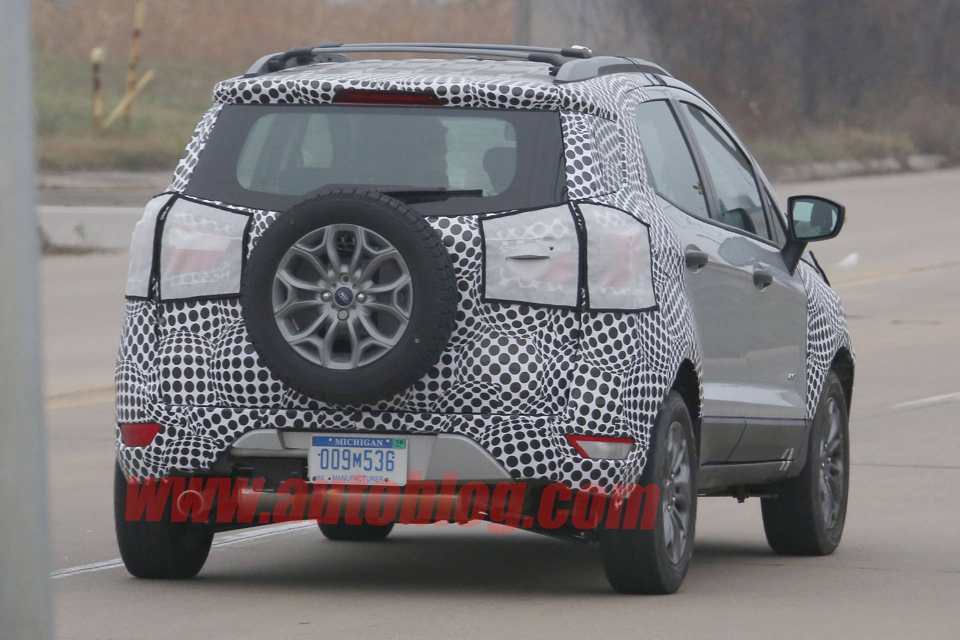 ecosport ford testing camouflage spy photo