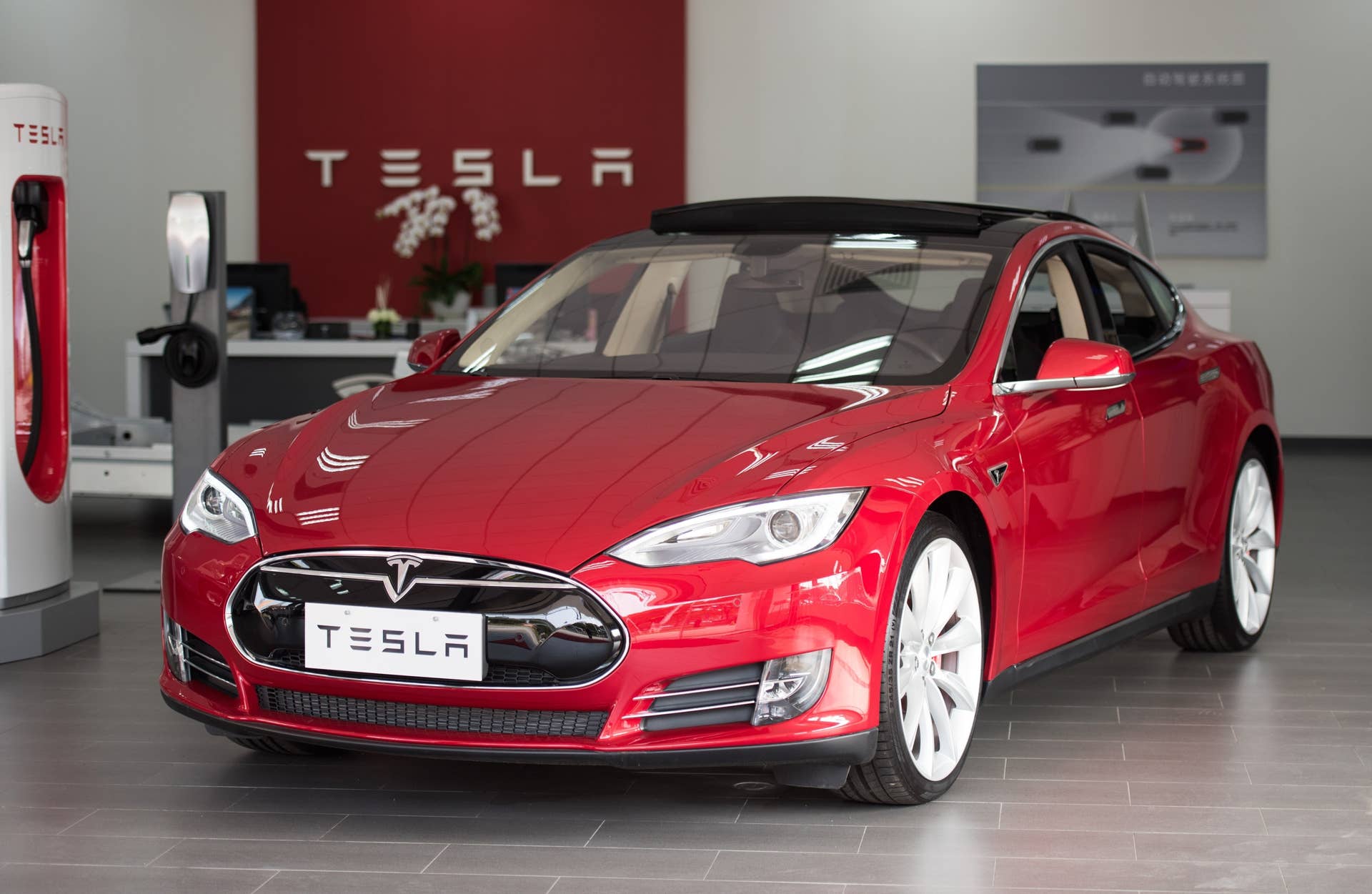 CHINA-AUTO-SHOW-ENVIRONMENT-TESLA