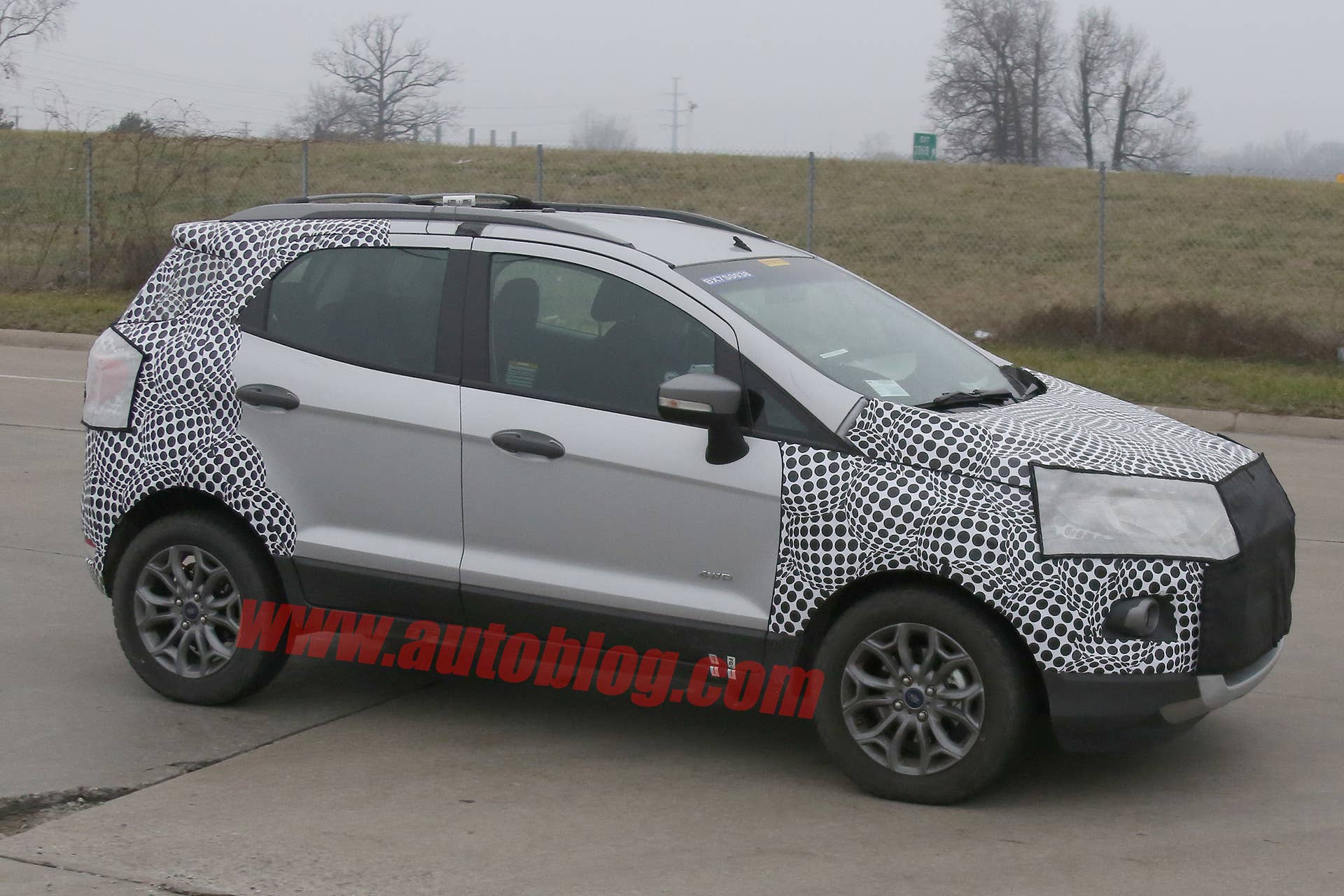 ford ecosport cuv spy photo spied