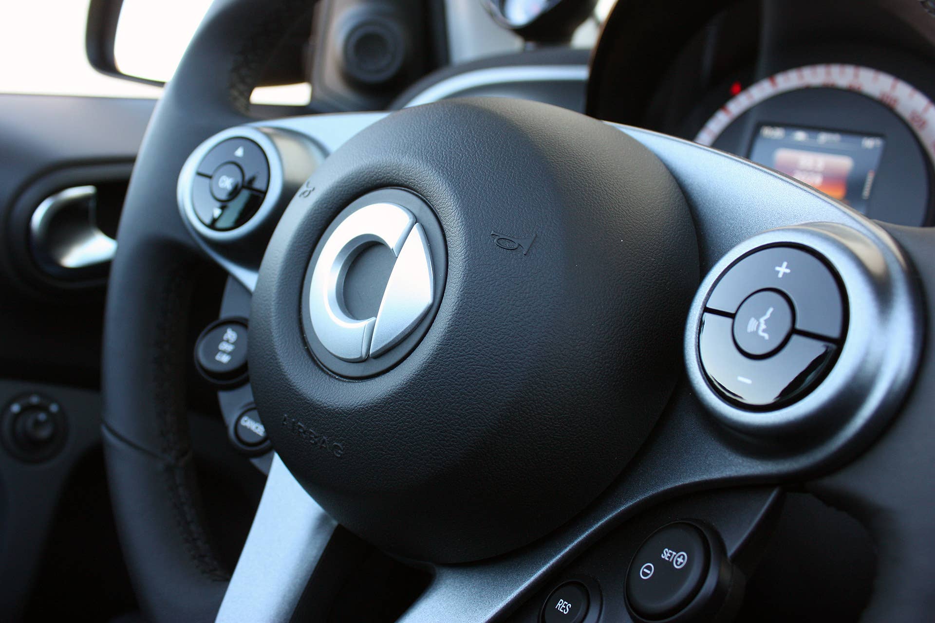 2017 Smart ForTwo Cabriolet steering wheel