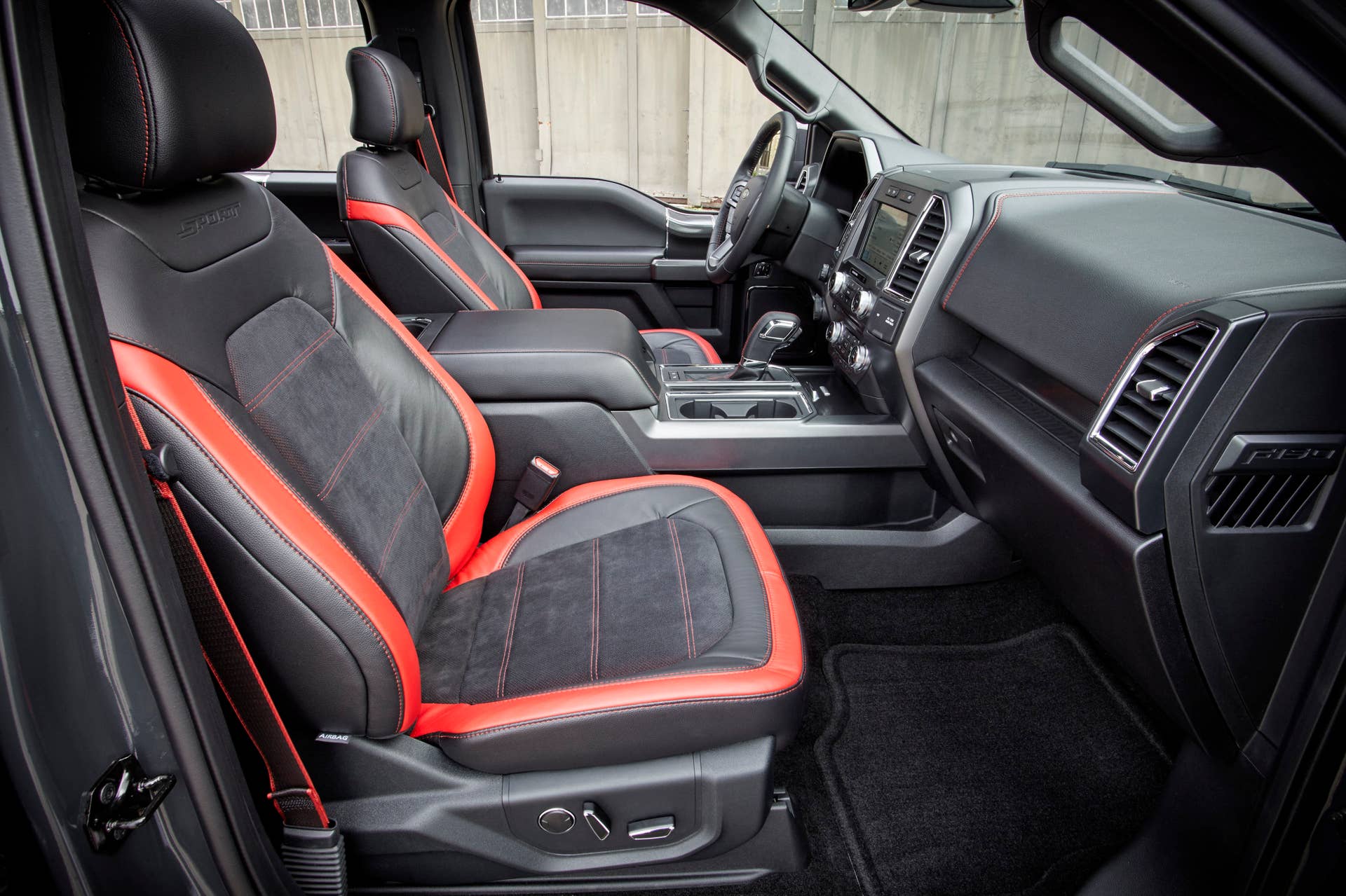 2016 ford-150 lariat appearance package interior passenger side
