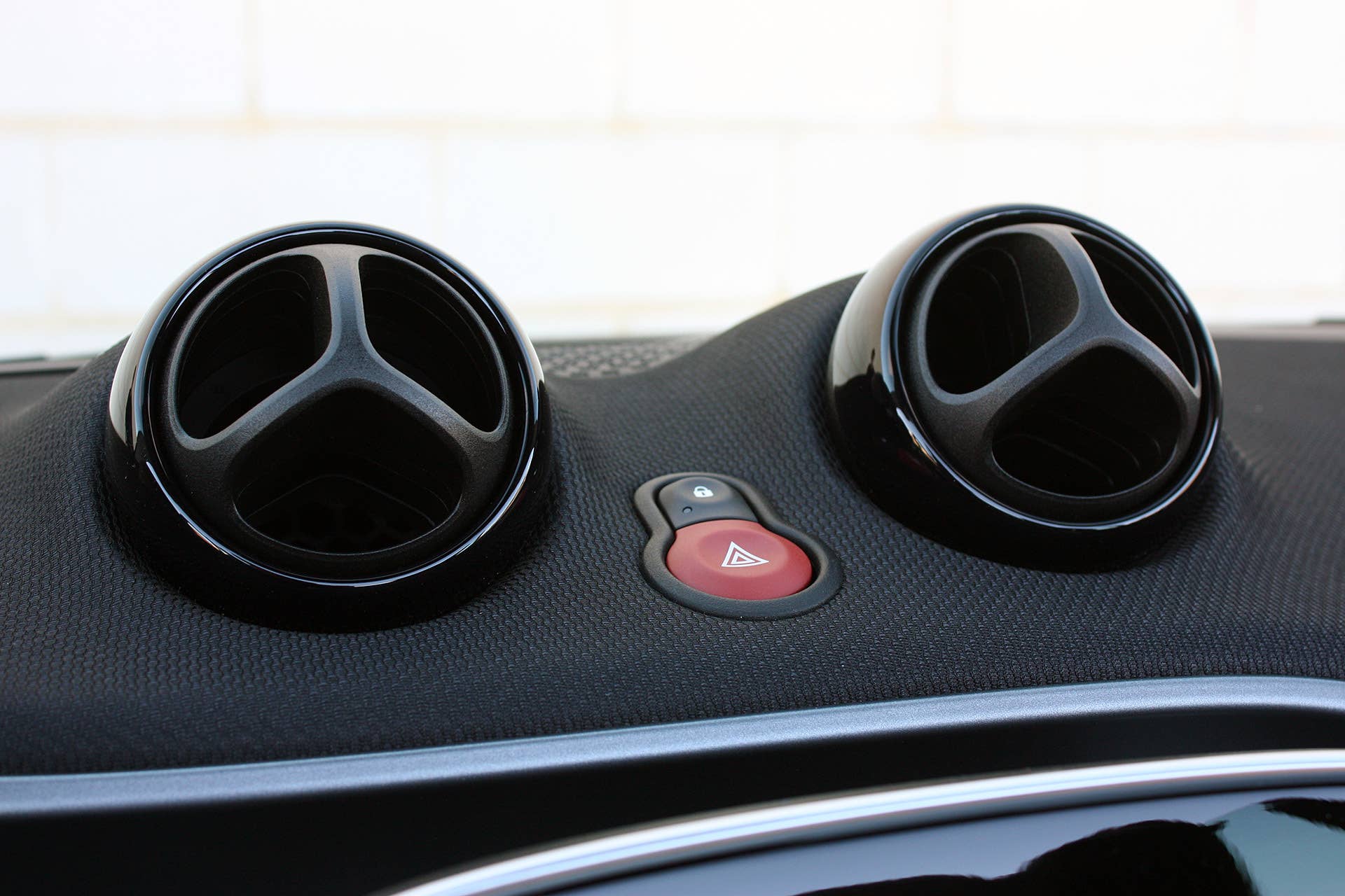 2017 Smart ForTwo Cabriolet air vents
