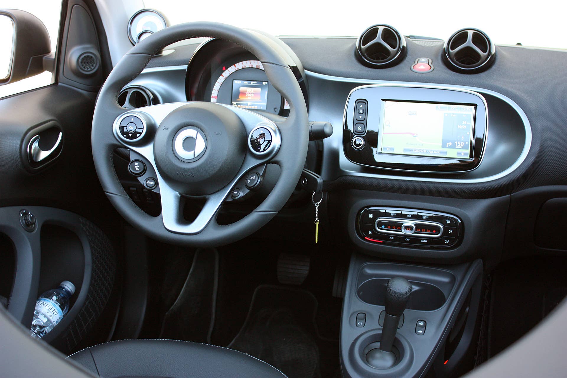 2017 Smart ForTwo Cabriolet interior