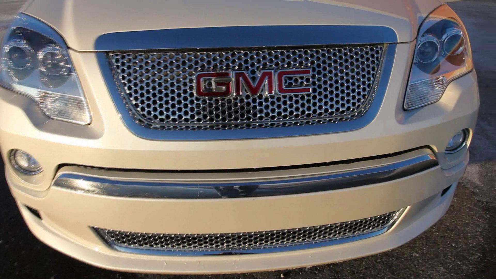 2011 GMC Acadia Denali Exterior Views