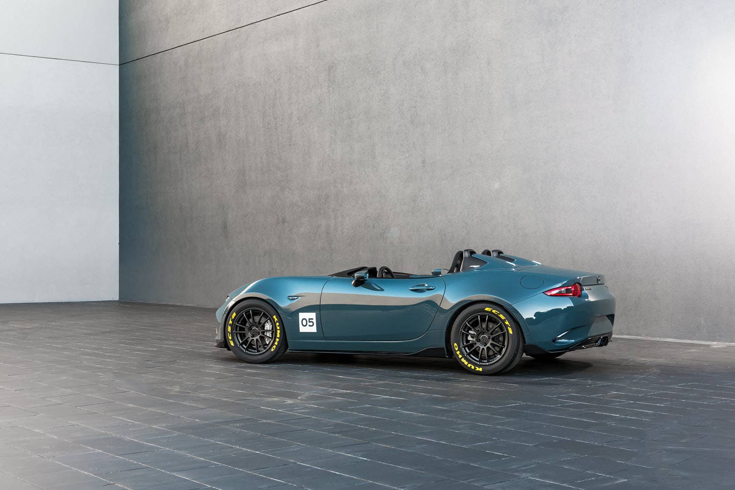Mazda MX-5 Speedster concept rear 3/4