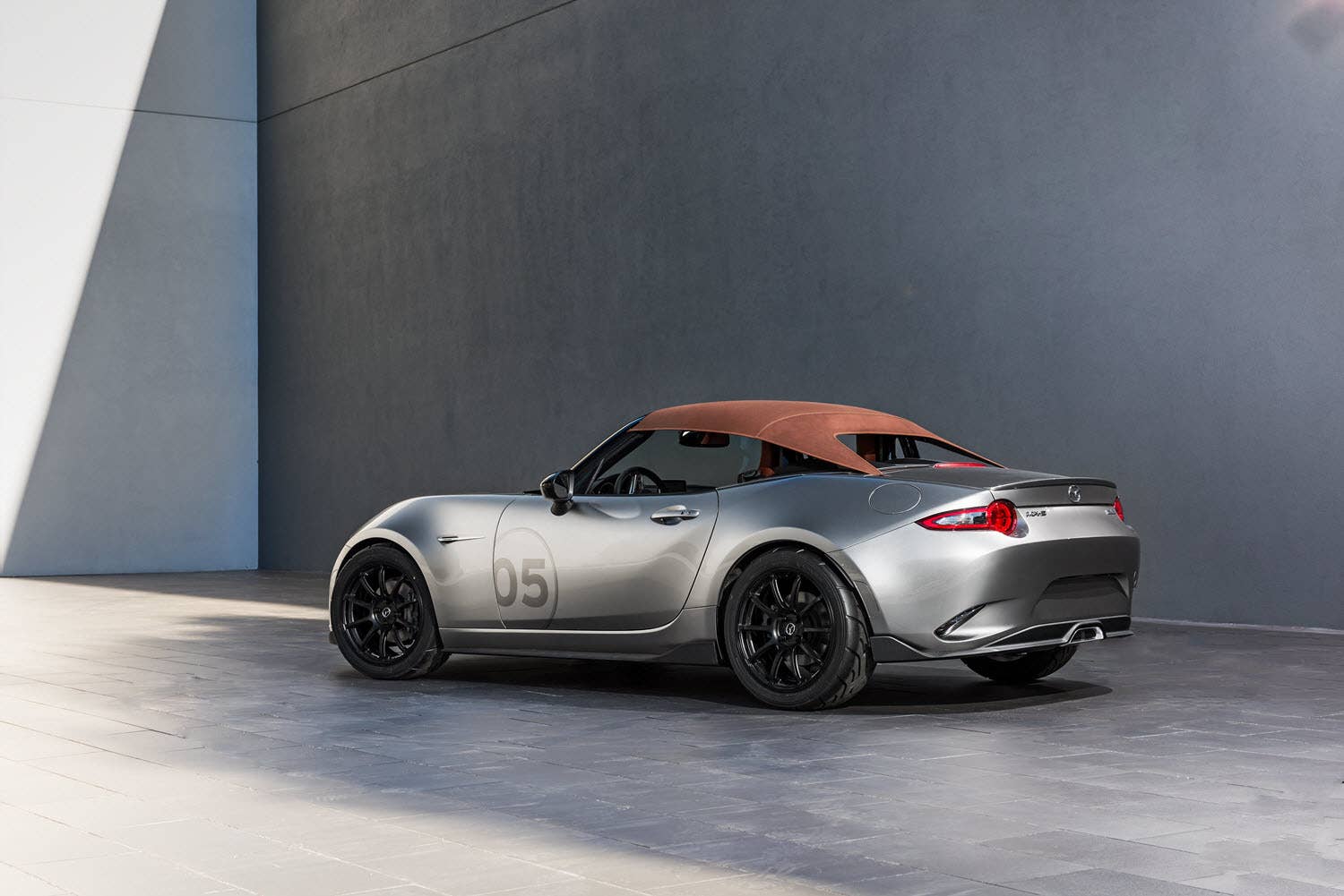 Mazda MX-5 Spyder concept rear 3/4