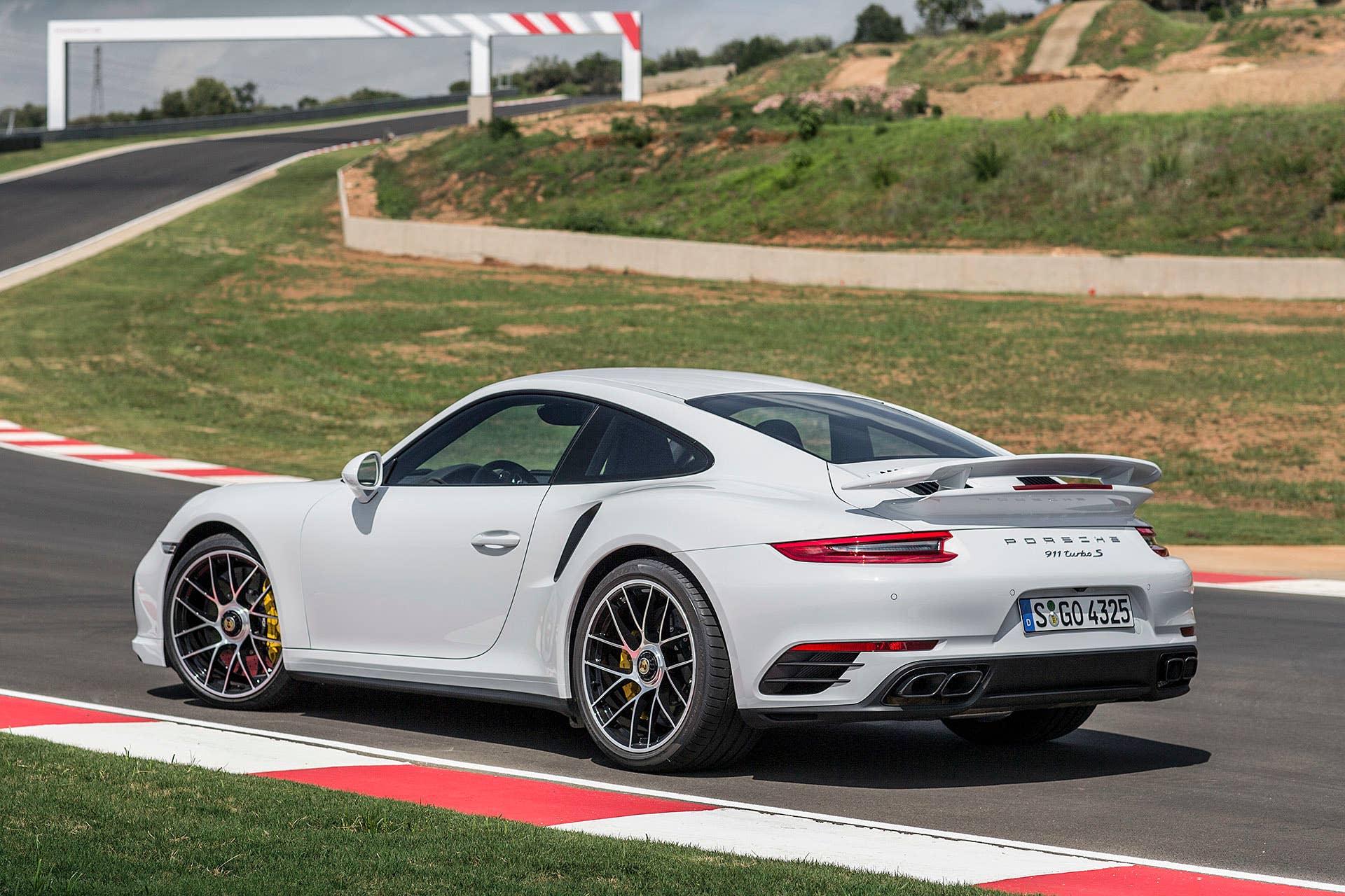 2017 Porsche 911 Turbo S rear 3/4 view