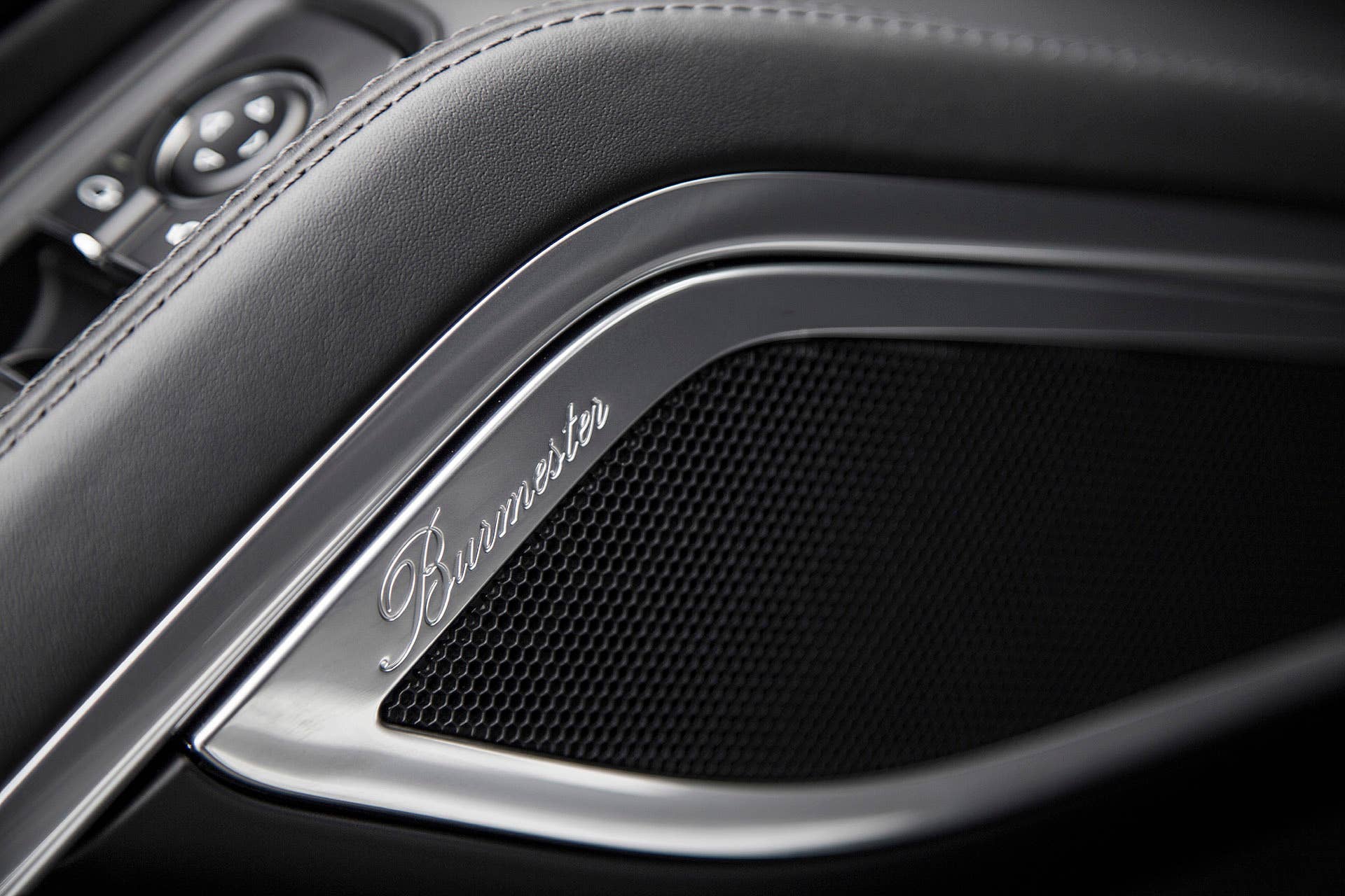2017 Porsche 911 Turbo S door speaker