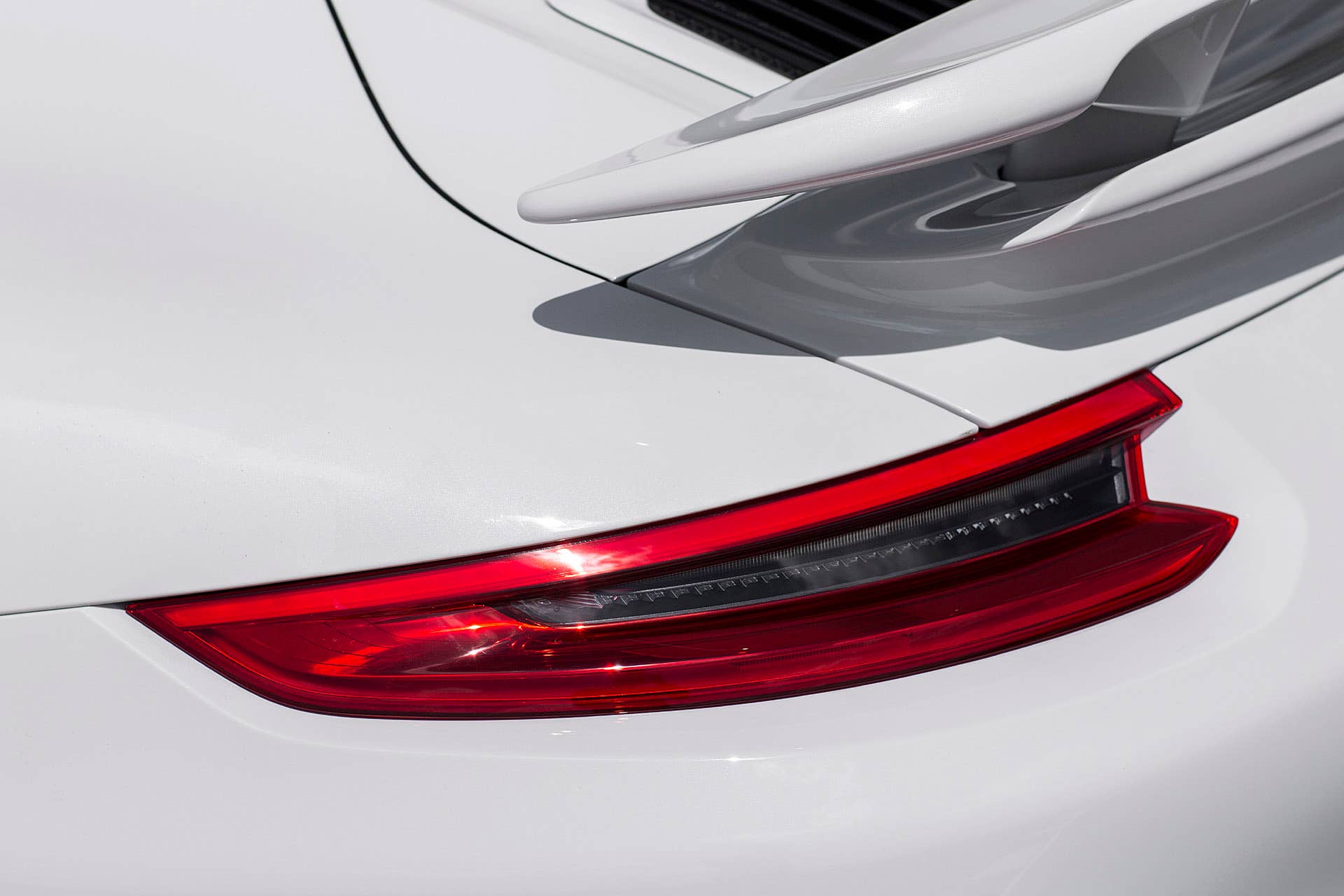 2017 Porsche 911 Turbo S taillight