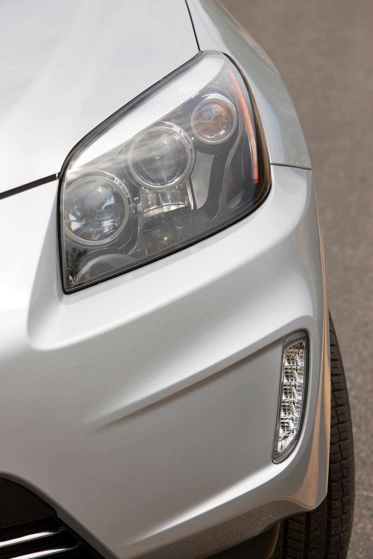 Toyota RAV4 EV front light