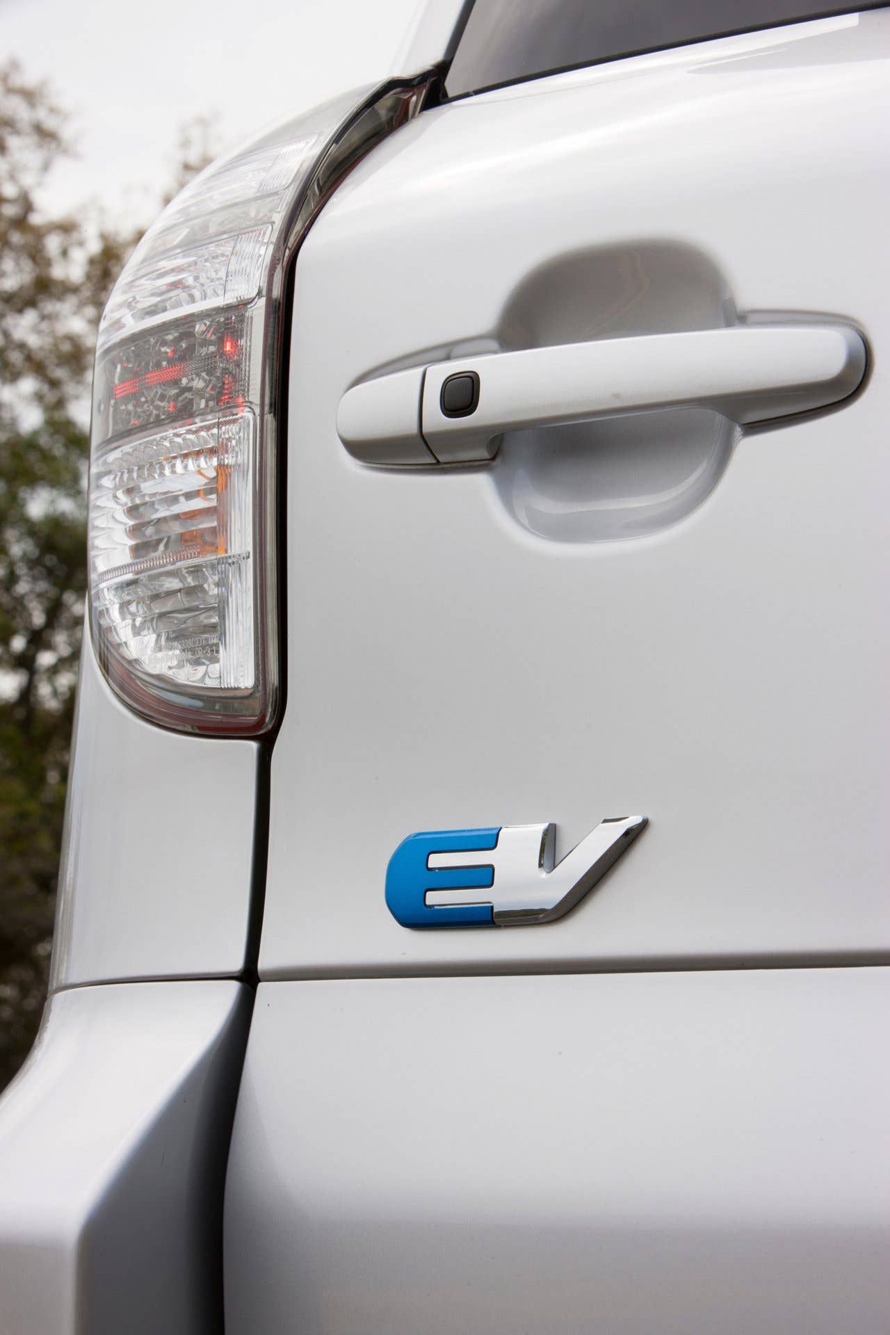 Toyota RAV4 EV badge