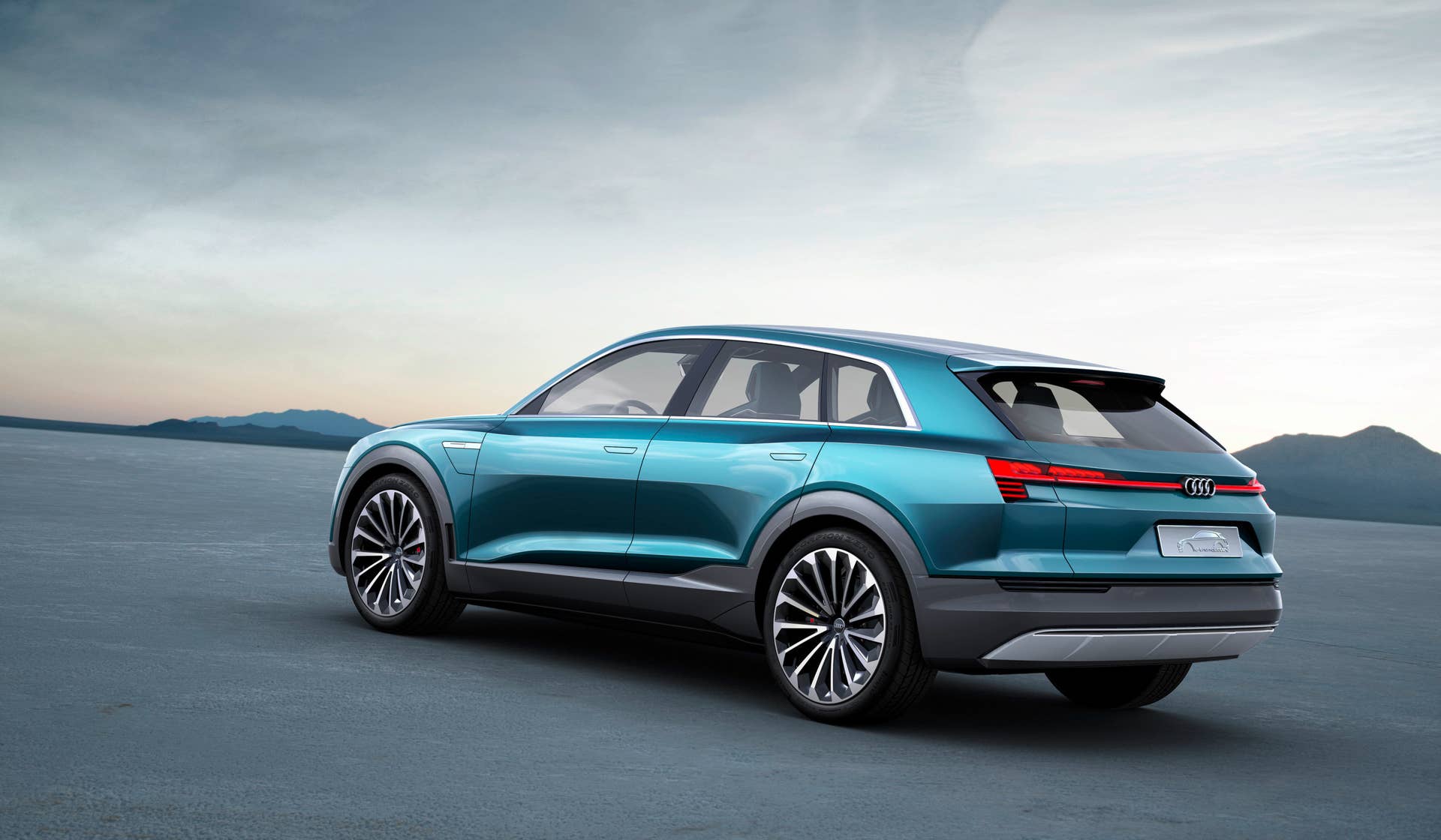 Audi e-tron quattro concept rear 3/4