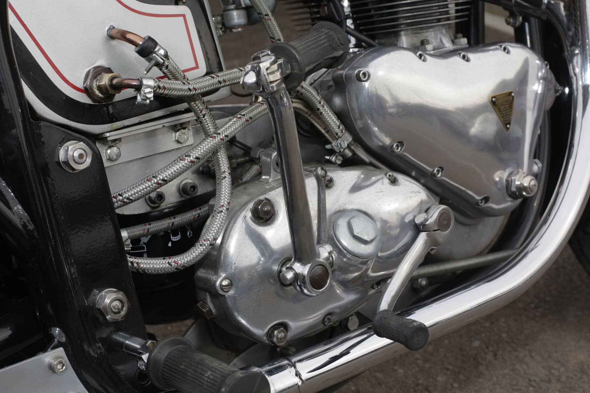 triton cafe racer enginer