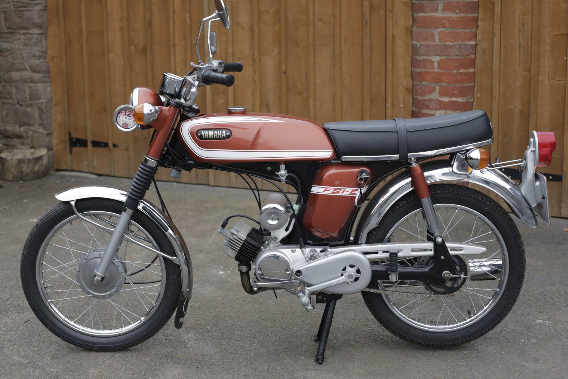 yamaha fs1-e side