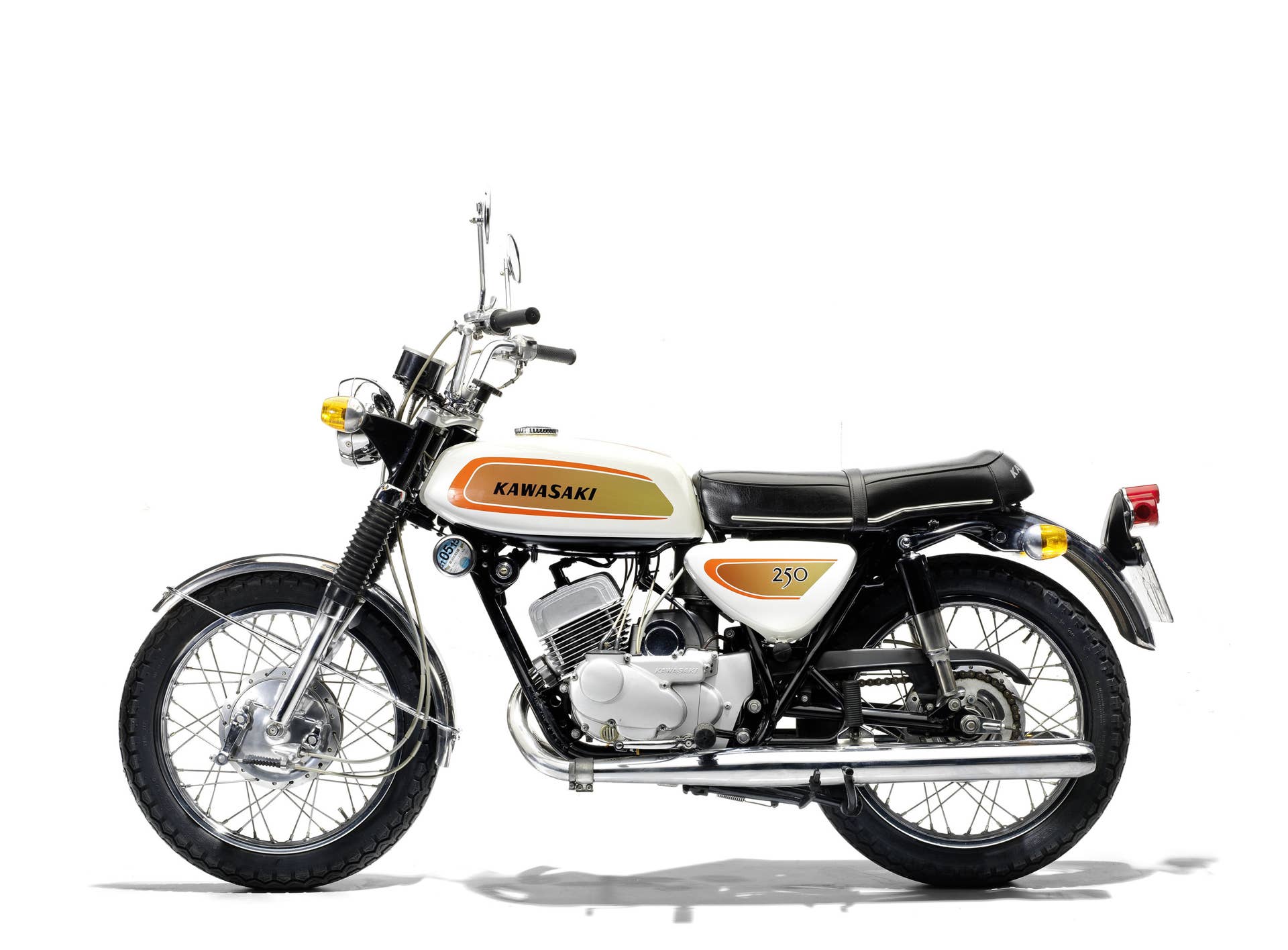 kawasaki 250cc a1 samurai side