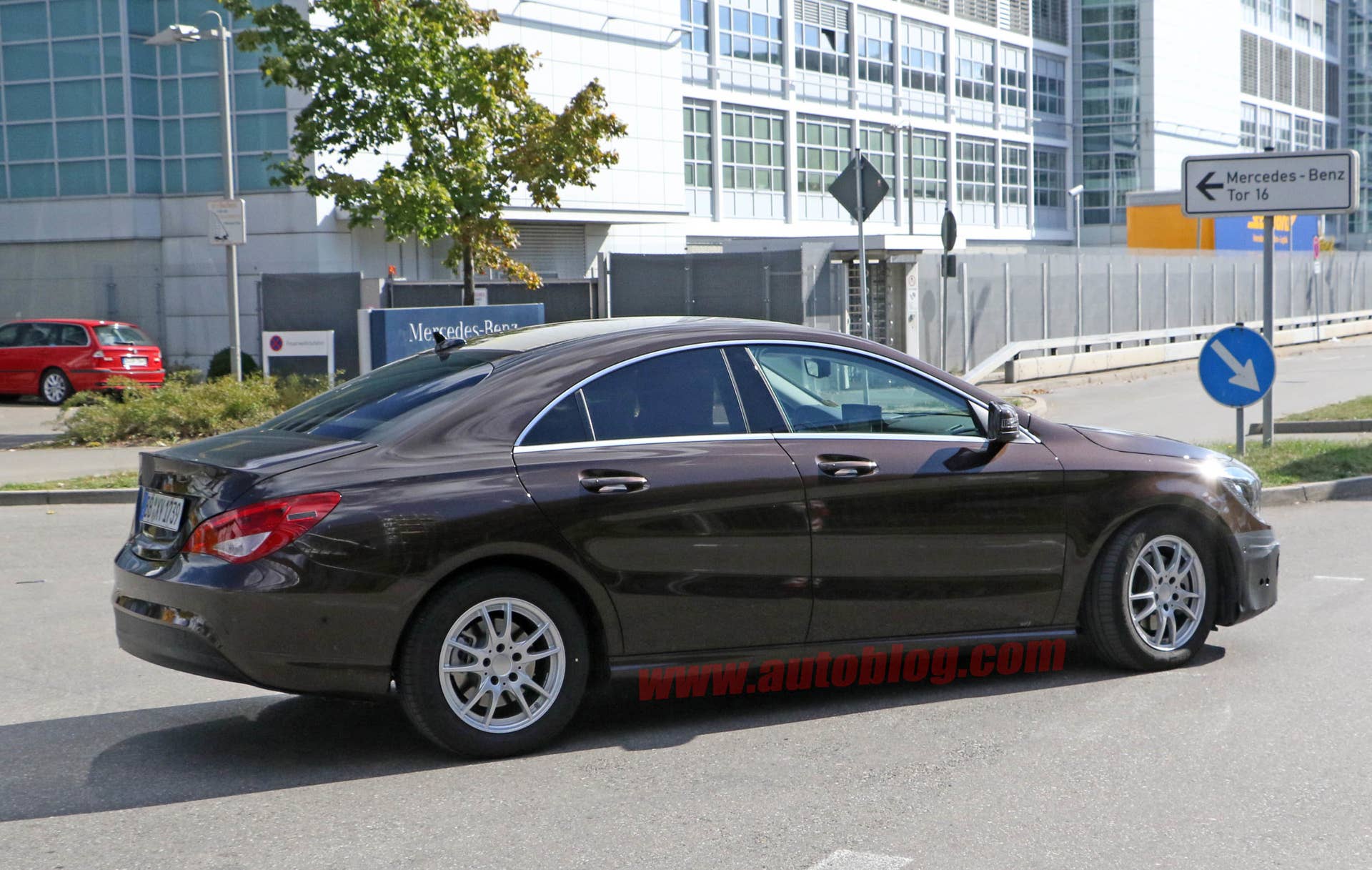 2017 Mercedes-Benz CLA-Class rear 3/4