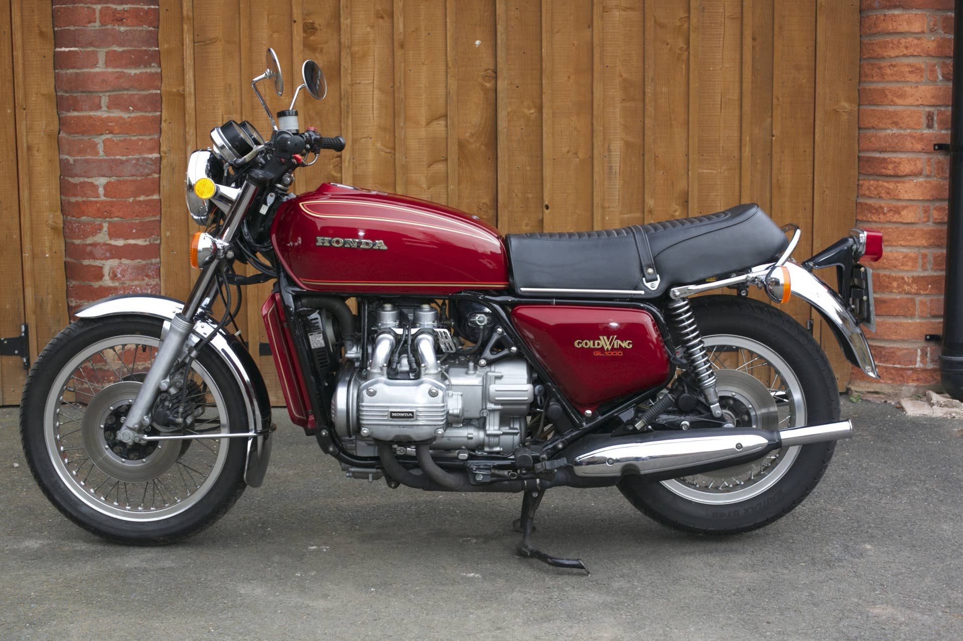 honda goldwing side