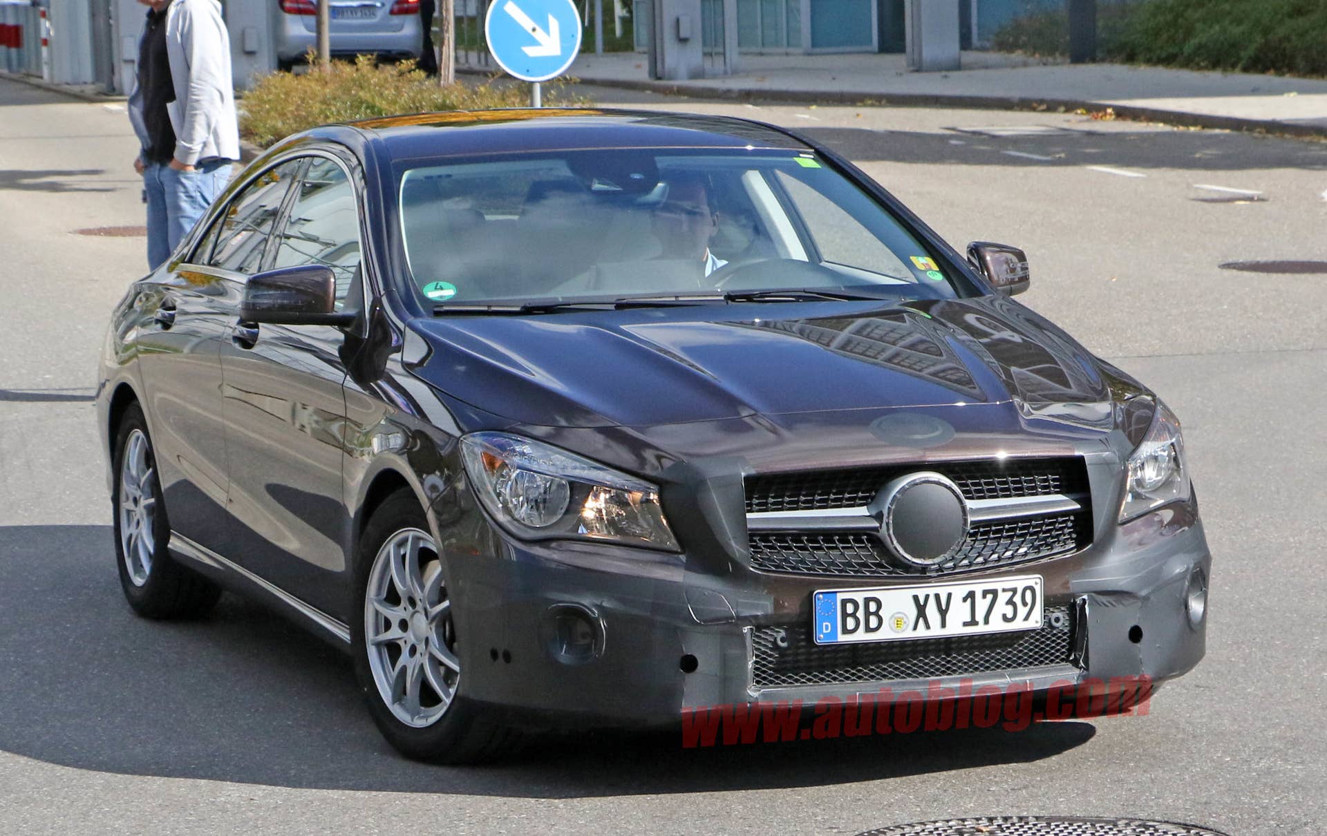2017 Mercedes-Benz CLA-Class front 3/4