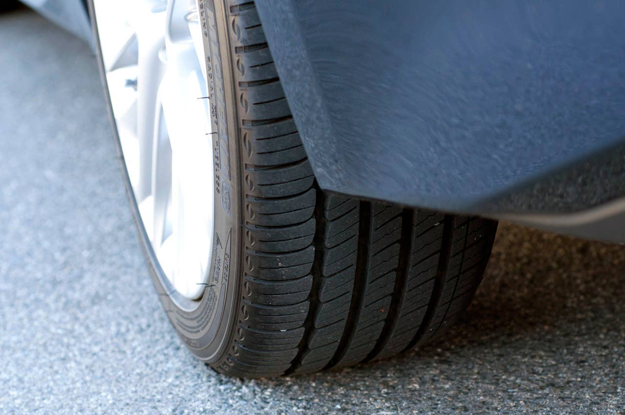 2013 Lexus ES 350 tire