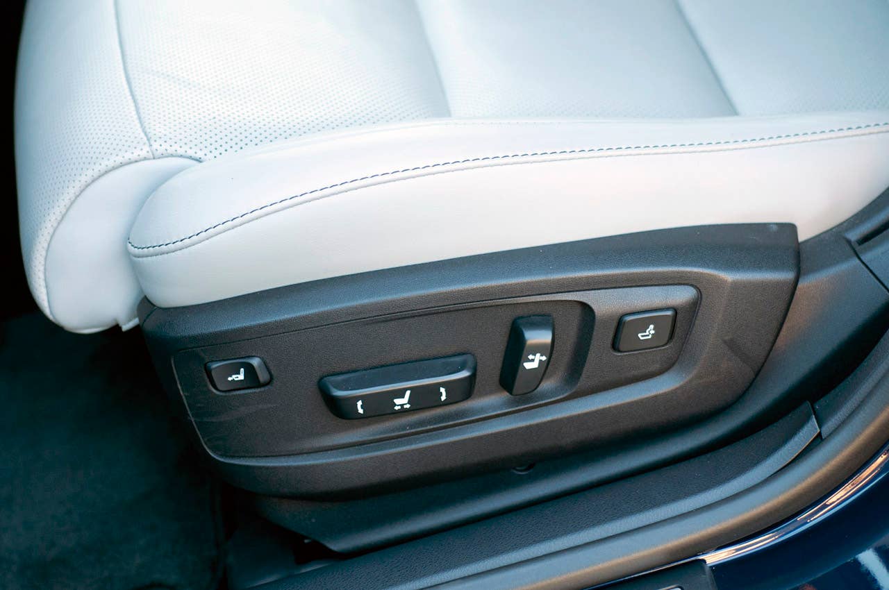 2013 Lexus ES 350 seat controls