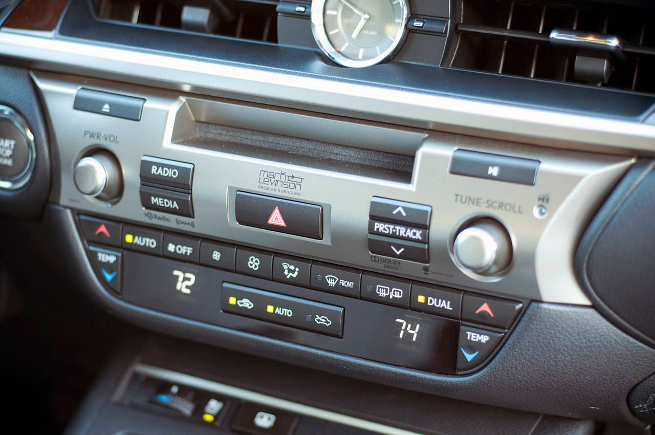 2013 Lexus ES 350 media and climate controls