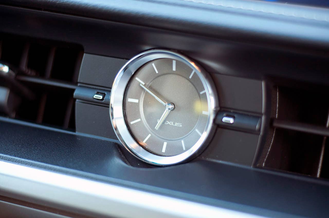 2013 Lexus ES 350 dash clock
