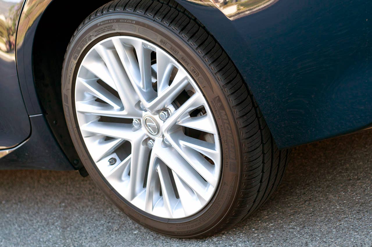 2013 Lexus ES 350 wheel