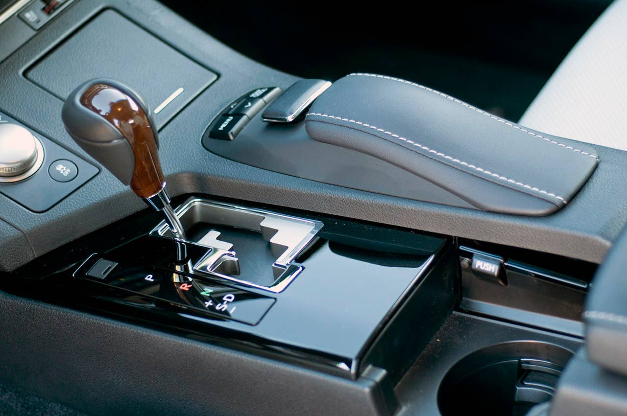 2013 Lexus ES 350 center console