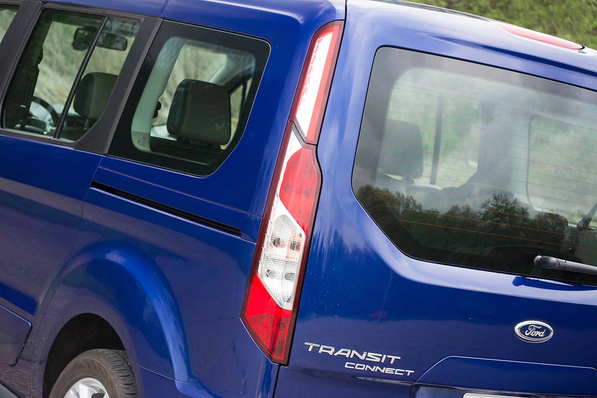2015 Ford Transit Connect Wagon taillight