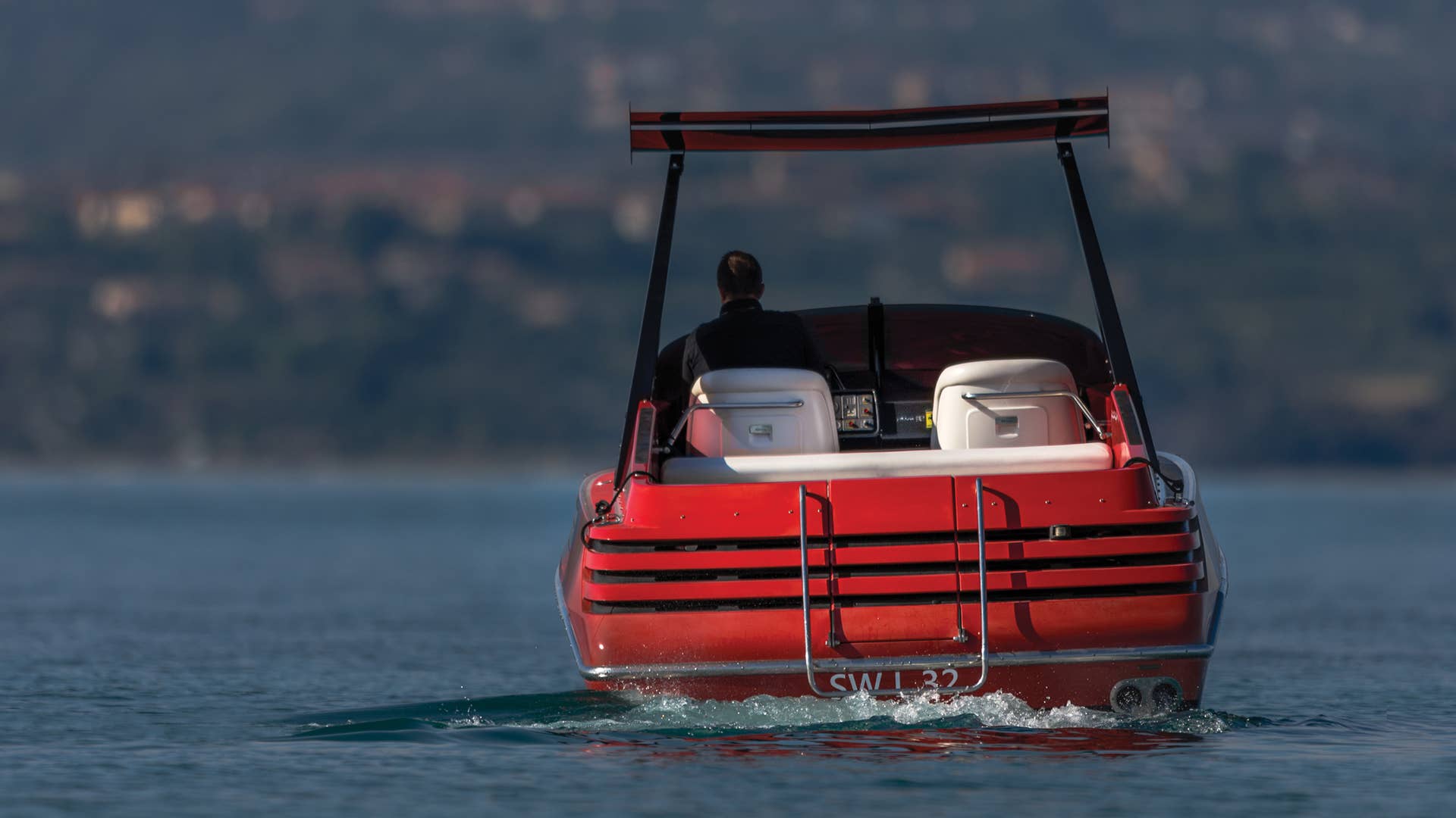 1990 Riva Ferrari 32 rear