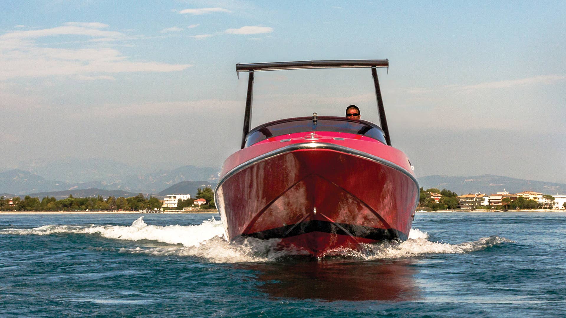 1990 Riva Ferrari 32 water