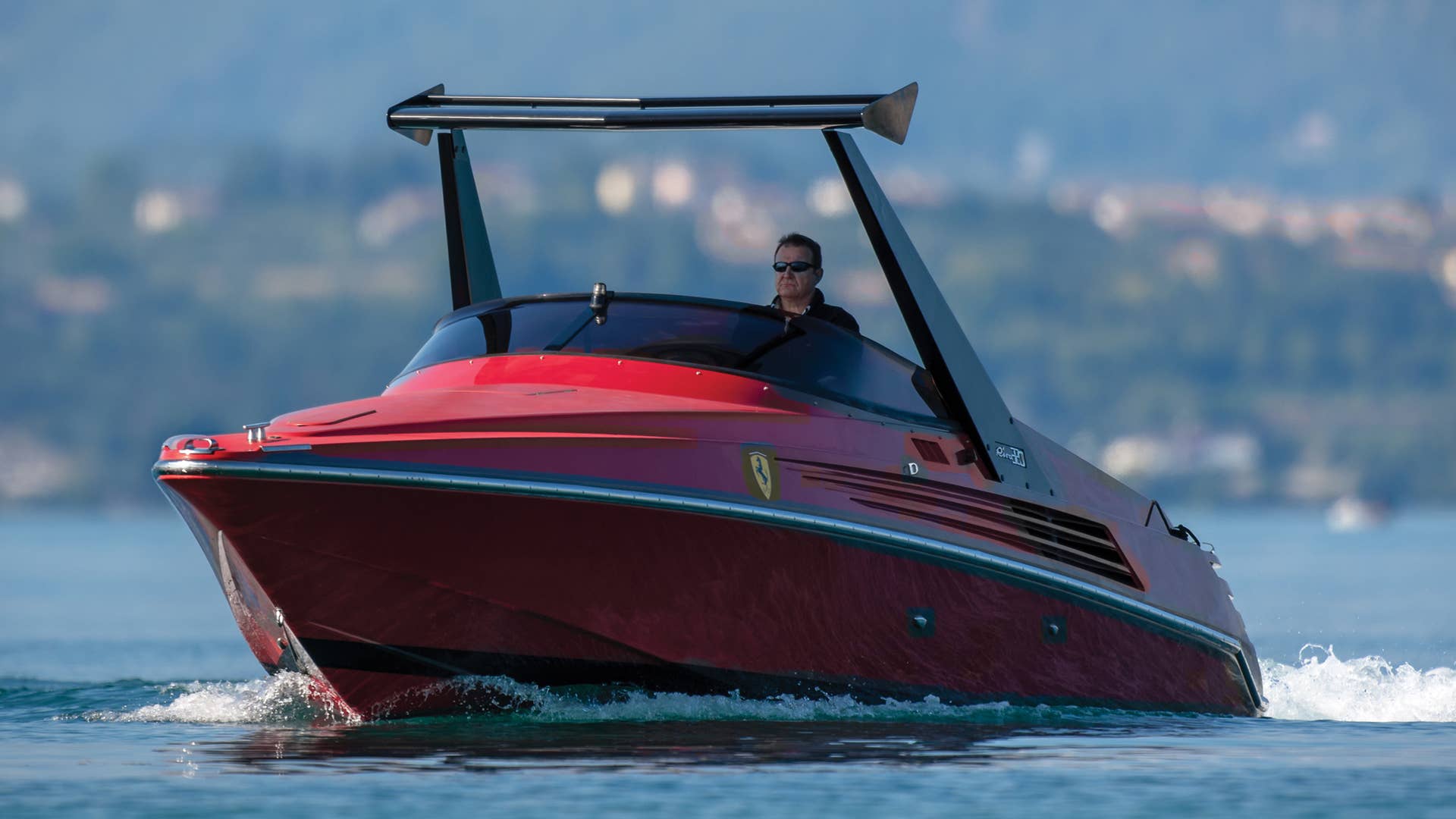 1990 Riva Ferrari 32 front 3/4