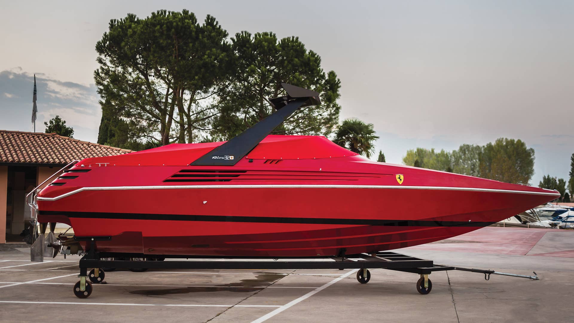 1990 Riva Ferrari 32 trailer