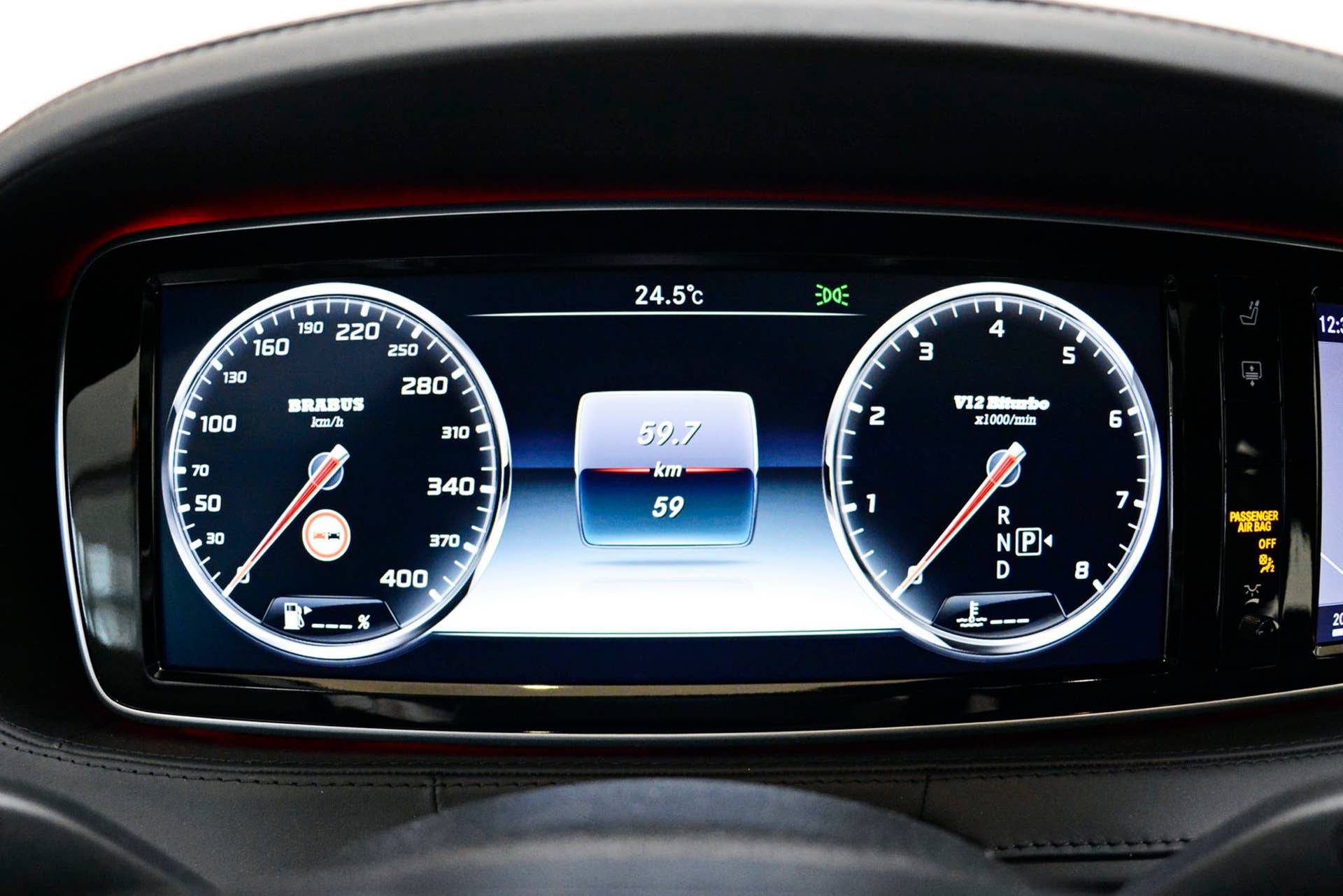 Mercedes-Maybach S600 Brabus instruments