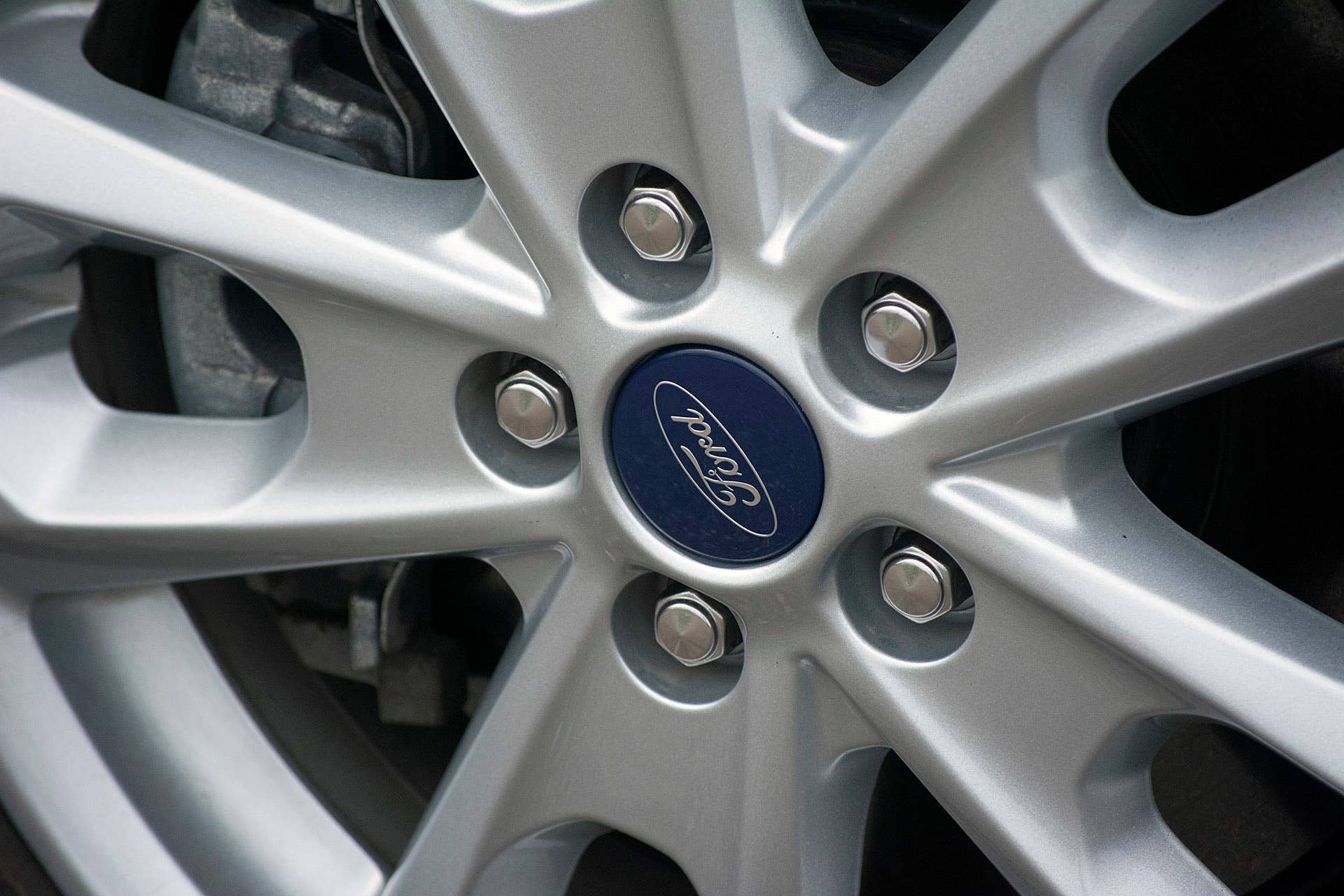 2015 Ford Transit Connect Wagon wheel detail