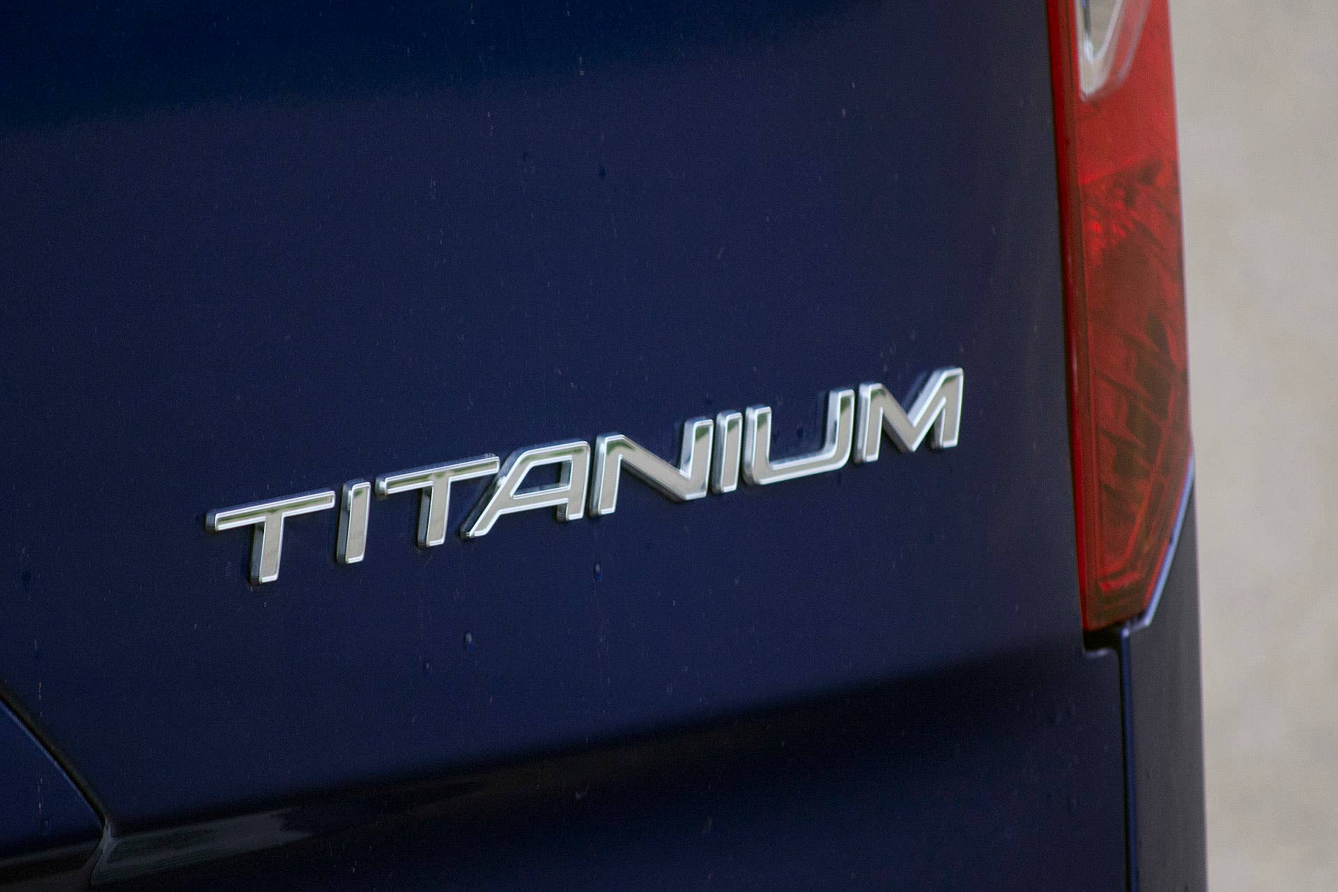 2015 Ford Transit Connect Wagon badge