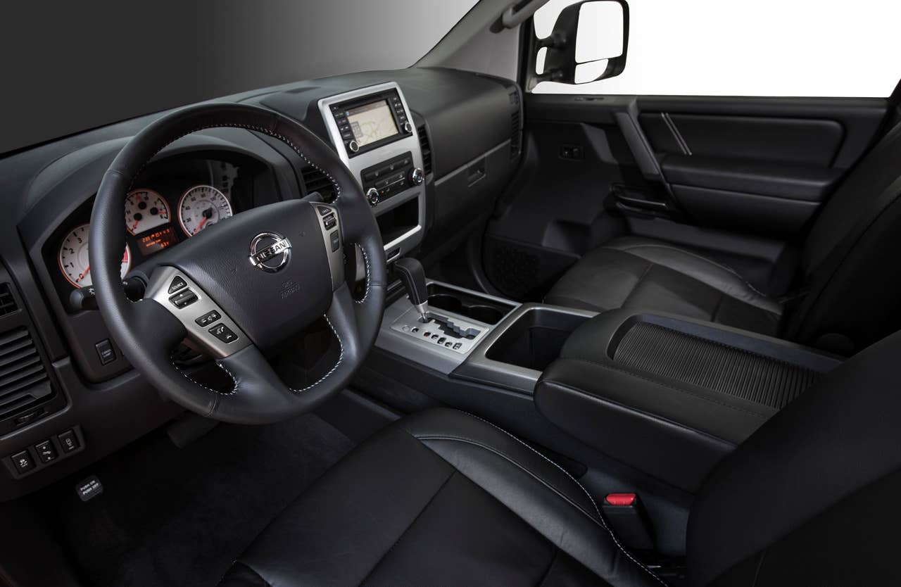 2013 Nissan Titan interior