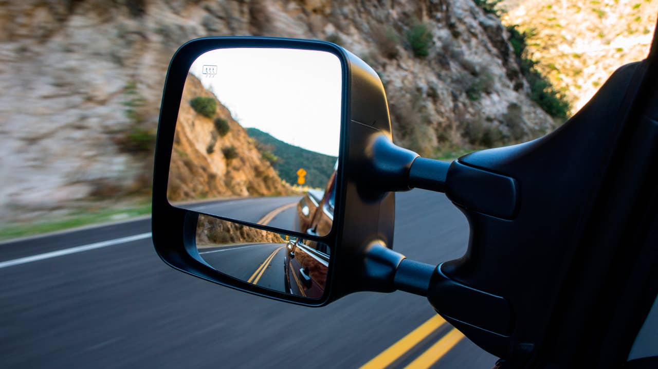 2013 Nissan Titan side-view mirrors