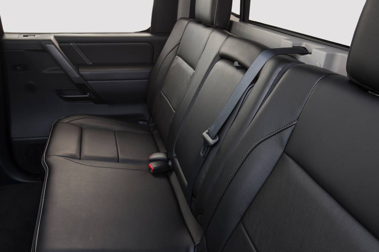 2013 Nissan Titan seats