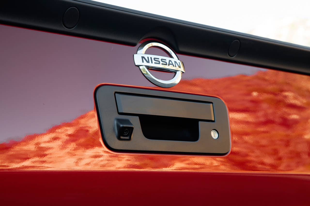 2013 Nissan Titan tail gate