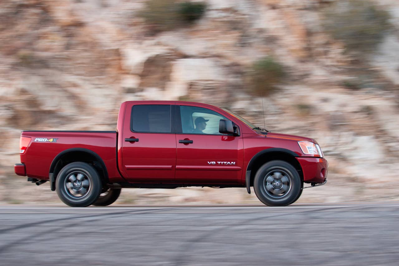 2013 Nissan Titan side
