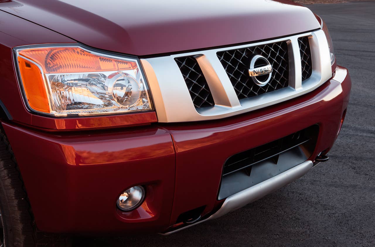2013 Nissan Titan grille