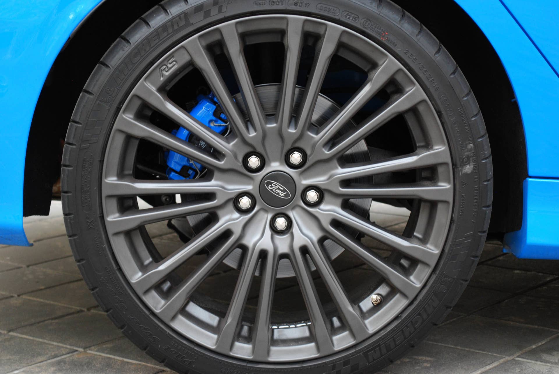 2016 Ford Focus RS wheel